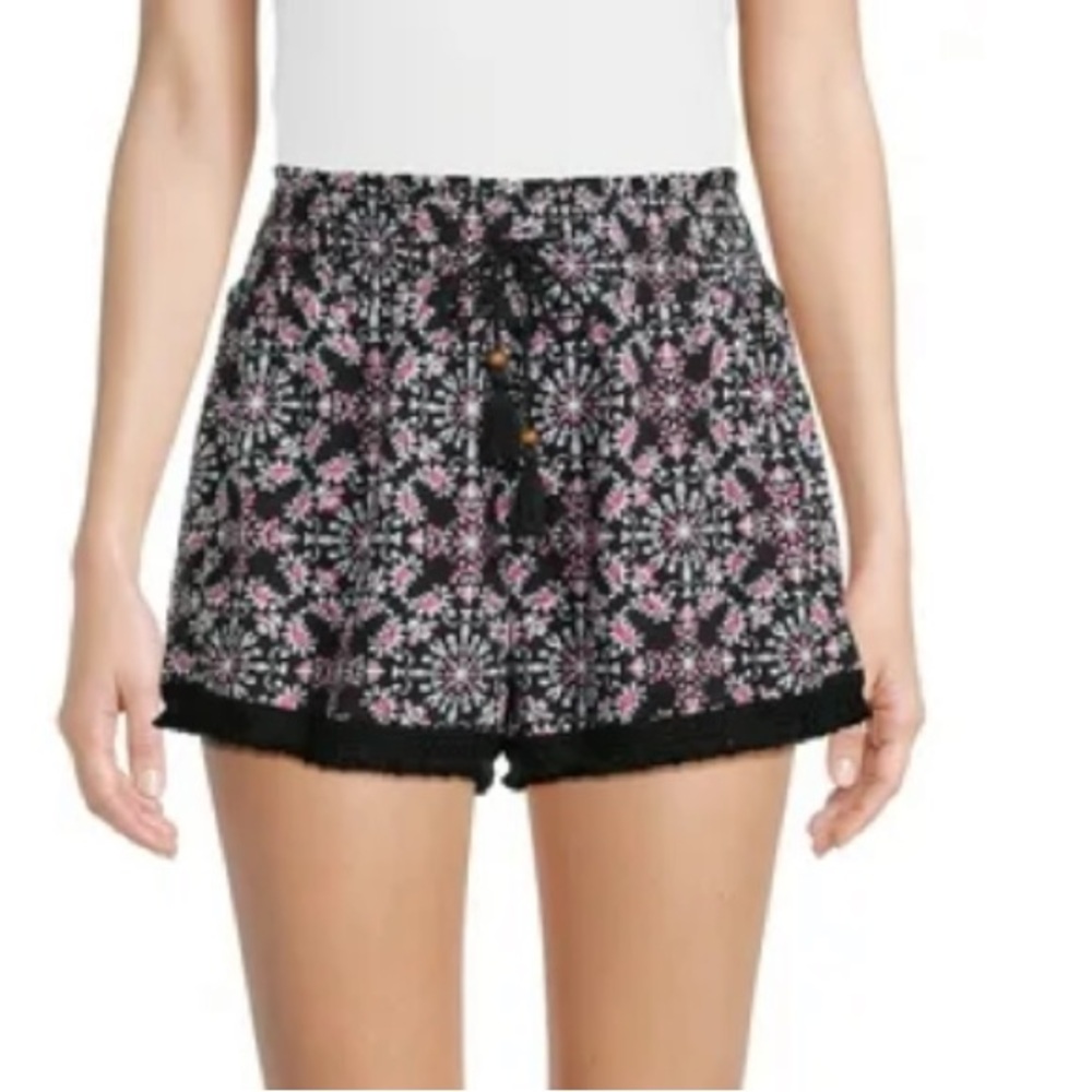No Boundaries Black and Pink‎ Floral High Waist Shorts size XXL (19)